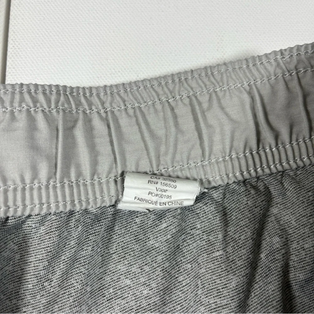 Vuori Kore Shorts Lined Drawstring Running Gym Stretch Gray Striped 8” Men’s XL - Picture 6 of 13